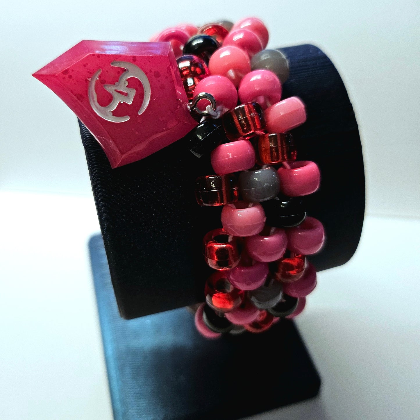 Pink UV reactive SAM- FFXIV Job kandi