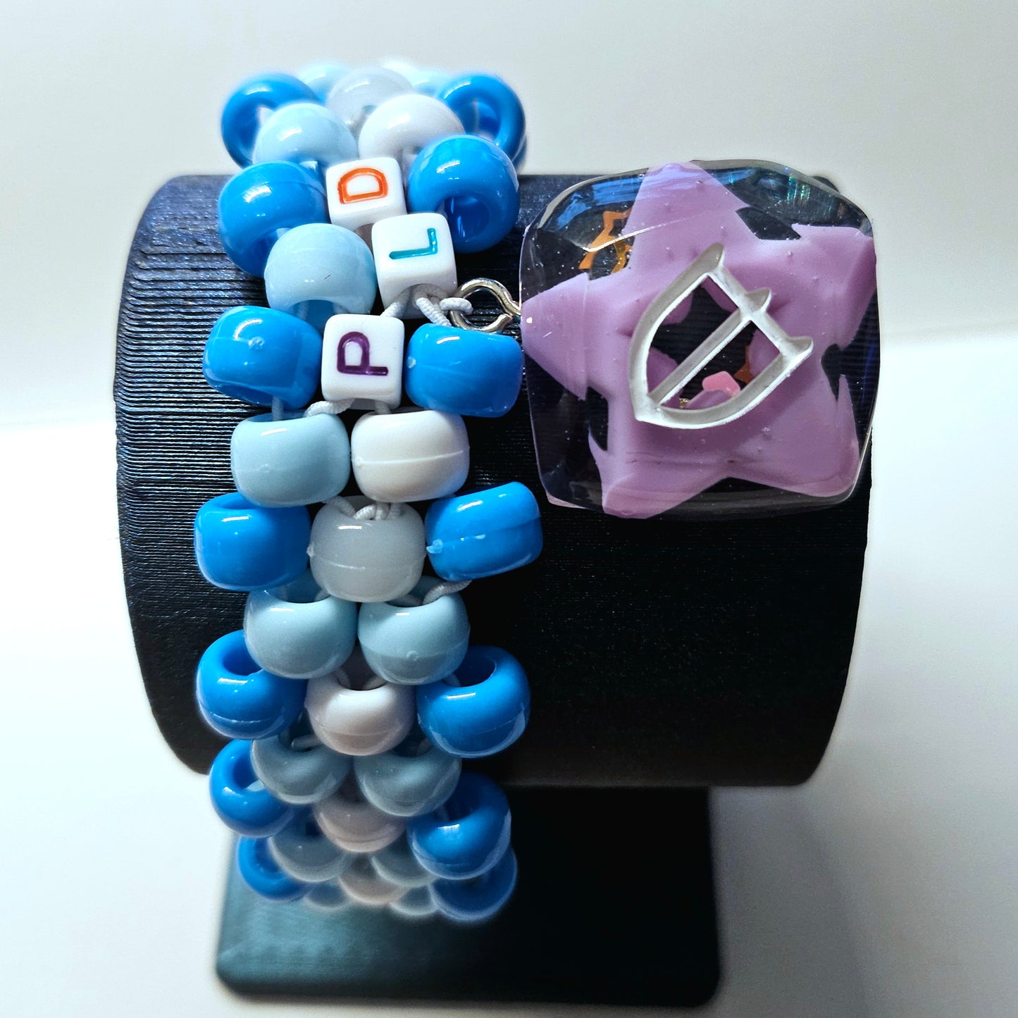 Blue/Purple PLD - FFXIV Job kandi